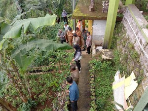 Tanah Retak, Area Teras Kamojang Bandung Dipasang Garis Polisi