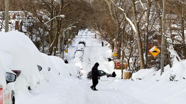 Potret Badai Salju "Kubur" Kanada, Kota-Kota Lumpuh