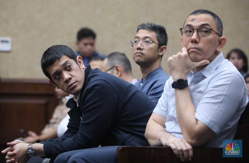 Mantan Komisaris Utama PT Pertamina (Persero), Basuki Tjahaja Purnama atau Ahok hadir sebagai saksi dalam kasus dugaan korupsi tata kelola minyak mentah dan produk kilang Pertamina di Pengadilan Tindak Pindana Korupsi (Tipikor) Jakarta, Selasa (27/1/2026). (CNBC Indonesia/Faisal Rahman)