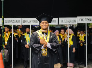 Lulus S2 Kurang dari 2 Tahun, Aji Wikandaru Raih IPK 4.00 di UGM