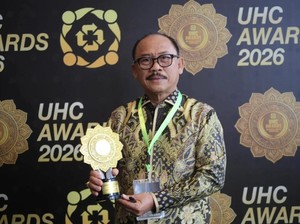 Pemprov Sulbar Raih Penghargaan UHC Berkat 99,43% Warga Terdaftar JKN