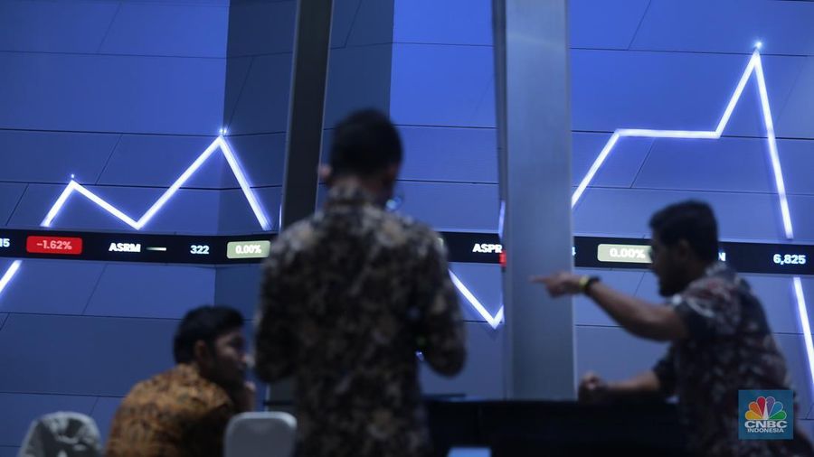 Indeks Harga Saham Gabungan (IHSG) pada perdagangan siang hari jeda Sesi I Rabu (28/1/2026), mencatatkan pelemahan yang amat dalam mencapai ambles 7,34% di posisi 8.321. (CNBC Indonesia/Muhammad Sabki)