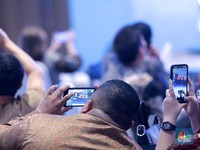 Indeks Harga Saham Gabungan (IHSG) pada perdagangan siang hari jeda Sesi I Rabu (28/1/2026), mencatatkan pelemahan yang amat dalam mencapai ambles 7,34% di posisi 8.321. (CNBC Indonesia/Muhammad Sabki)
