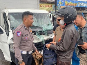 Pikap Tabrak Motor dan Truk di Bogor, Sopir Terluka