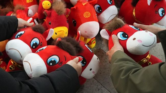 Geger 'Kuda Merah Menangis' di China, Ramai-Ramai Diserbu Warga