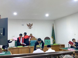 Kuasa Hukum 2 Terdakwa Korupsi Dana PMI OKU Minta Hakim Berikan Putusan Adil