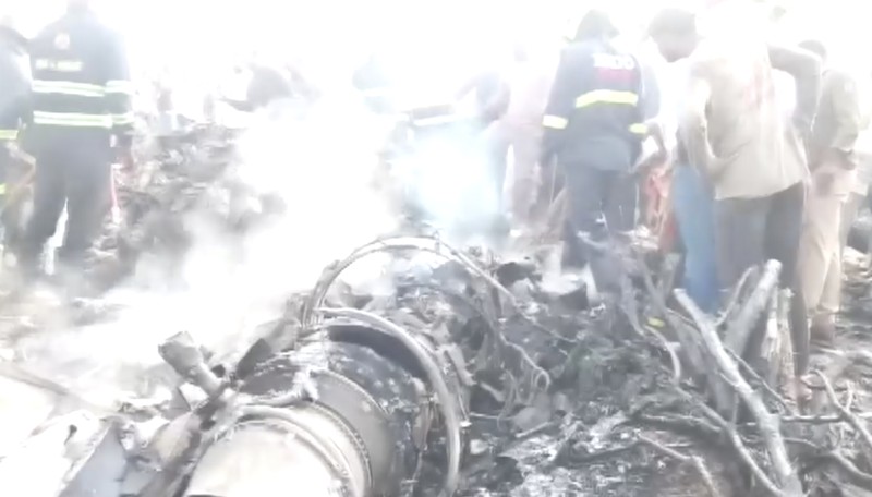 Wakil Kepala Menteri negara bagian Maharashtra, India, Ajit Pawar, tewas dalam kecelakaan pesawat pada Rabu, ketika pesawat carteran yang ditumpanginya jatuh dan terbakar hebat dalam perjalanan menuju wilayah basis politik keluarganya, Rabu (28/1/2026). (REUTERS/Francis Mascarenhas)