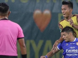 Sriwijaya FC Dibantai Adhyaksa FC 15 Gol Tanpa Balas