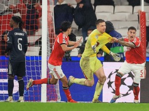 5 Kiper Cetak Gol di Liga Champions, Terbaru Anatoliy Trubin Bobol Madrid