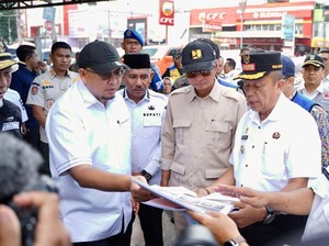 Andre Rosiade Pastikan Pasar Payakumbuh dan Pasar Batusangkar Dibangun Lagi Usai Ditinjau Menteri PU
