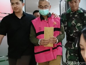 2 Tersangka Korupsi Pengadaan Lampu Hias Ditahan Kejari Kota Probolinggo