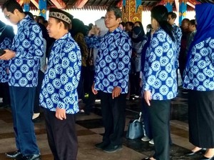 ASN Pemkab Lombok Barat Wajib Pakai Batik Khas Daerah Tiap Kamis