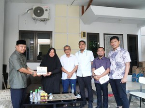 Gubernur Sulsel Beri Santunan ke Keluarga Kopilot ATR 42-500 Asal Luwu Timur