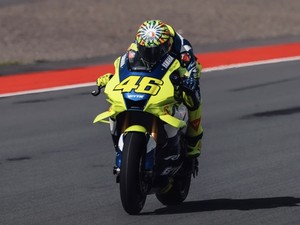 Perdana! Rossi Geber Motor di Sirkuit Mandalika