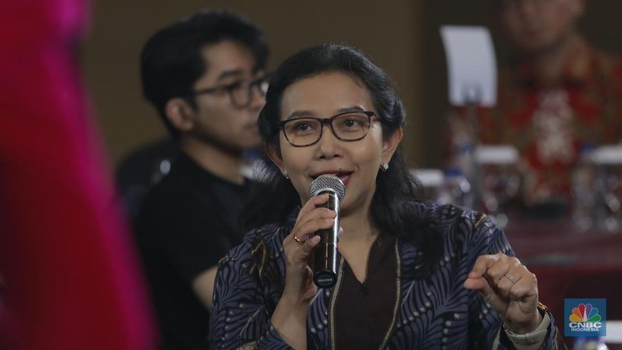 Direktur Strategi Perpajakan, Direktorat Jenderal Strategi Ekonomi dan FIskal (DJSEF) Kemenkeu, Pande Putu Oka menyampaikan paparan dalam acara Gold Outlook 2026 di Menara Bank Mega, Jakarta, Jumat (30/1/2026). (CNBC Indonesia/Muhammad Sabki)