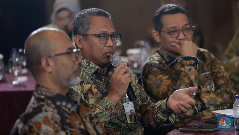 Deputi Bidang Koordinasi Energi & Sumber Daya Mineral Kementerian Koordinator Bidang Perekonomian, Elen Setiadi menyampaikan paparan dalam acara Gold Outlook 2026 di Menara Bank Mega, Jakarta, Jumat (30/1/2026). (CNBC Indonesia/Muhammad Sabki)