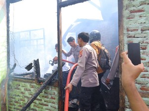 Terasa Panas Saat Tidur, Pria Alor Nyaris Jadi Korban Kebakaran