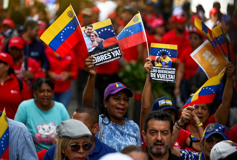 Pawai pekerja minyak untuk mendukung reformasi undang-undang minyak utama Venezuela, di Caracas, Venezuela, Kamis (29/1/2026). (REUTERS/Gaby Oraa)