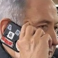 Viral! Netanyahu Ketahuan Tutup Kamera HP Pakai Selotip, Kenapa?