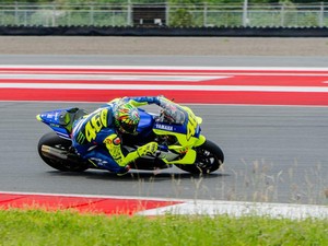 Valentino Rossi Jajal Sirkuit Mandalika, Puji Aspalnya Mulus
