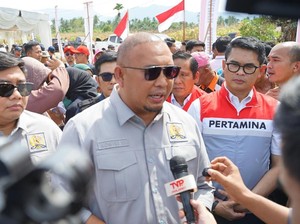 Andre Rosiade Apresiasi Dony Oskaria Bangun Ratusan Huntara Korban Bencana di Sumbar