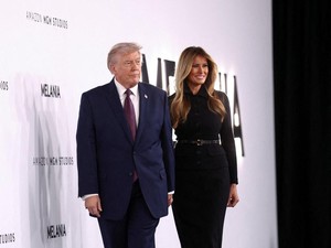 Donald Trump Disebut Terobsesi Sepatu Michael Jackson, Staf Sampai Ikut Pakai