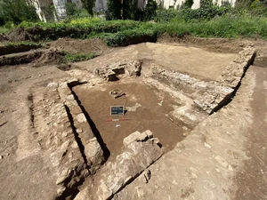 Penemuan Kuil Hercules Berusia 2.400 Tahun, Tangki Raksasa, dan Makam Elite Romawi