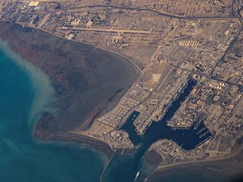 Iran Umumkan Selat Hormuz Tutup, Harga Minyak 'Menggila' US$ 200/Barel