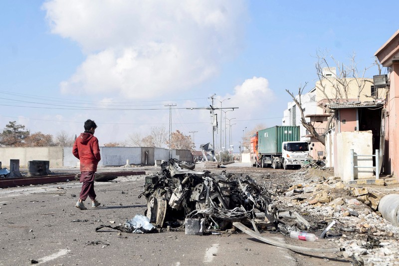 Suasana lokasi kejadian, setelah serangan militan, di Quetta, Pakistan, Minggu (1/2/2026). (REUTERS/Stringer)