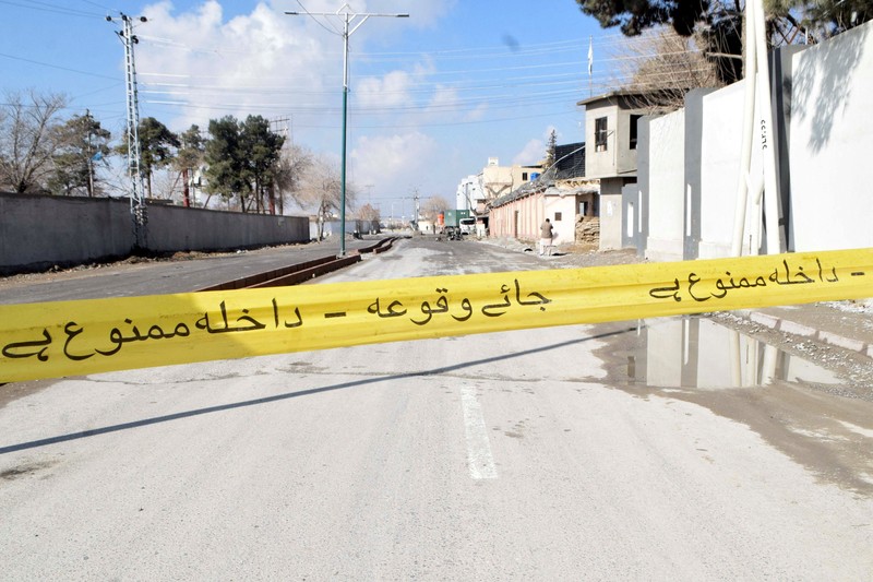 Suasana lokasi kejadian, setelah serangan militan, di Quetta, Pakistan, Minggu (1/2/2026). (REUTERS/Stringer)