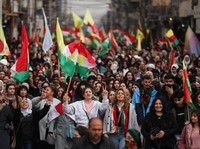 Ramai-Ramai RIbuan Warga Kurdi Suriah Demo, Mau Perang Saudara?