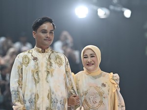 Ressa Memohon-mohon Netizen Tak Boikot Denada: Ibu Nggak Pernah Salah