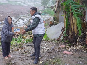 BRI Peduli Dampingi Anak-anak Korban Longsor di Bandung Barat