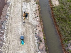 Tantangan Alam Ekstrem, Pembangunan Jalan PSN Wanam Merauke Tetap Dikebut