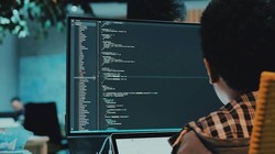 Programmer Tewas Usai Lembur, Masih Dikirimi Tugas Saat Sekarat