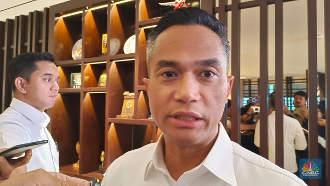 Rupiah Melemah-Dolar AS Tembus Rp17.260, Begini Reaksi Anindya Bakrie