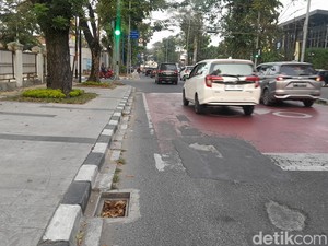 Penutup Drainase di Jalan Letjen Suprapto Hilang, Warga: Dicuri Rayap Besi