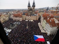 Negara Geger! Presiden Ribut dengan Menlu, 90.000 Warga Turun ke Jalan