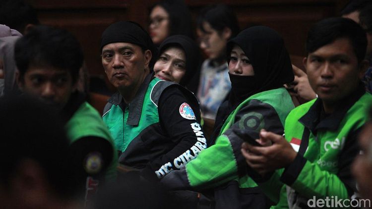 Pengunjung Berjaket Ojol Warnai Sidang Dugaan Korupsi Chromebook di Tipikor
