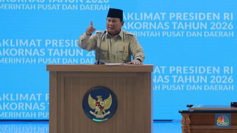 Presiden Prabowo dalam acara Rapat Koordinasi Nasional (Rakornas) Pemerintah Pusat dan Daerah Tahun 2026 di Sentul International Convention Center (SICC), Kabupaten Bogor, Jawa Barat, Senin (2/2/2026). (CNBC Indonesia/Muhammad Sabki)