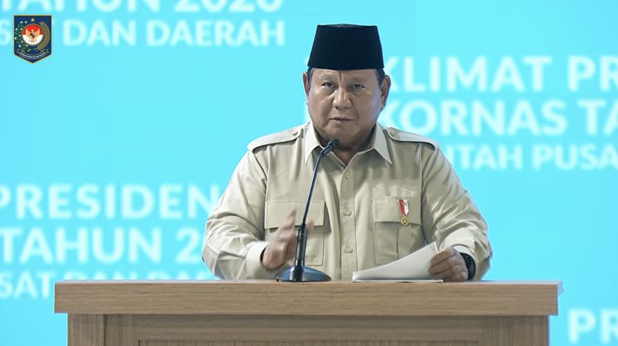 Presiden Prabowo Subianto saat menyampaikan paparan dalam Rakornas Pemerintah Pusat dan Daerah Tahun 2026, Sentul, Senin (2/2/2026). (Tangkapan Layar Youtube/Kemendag RI)