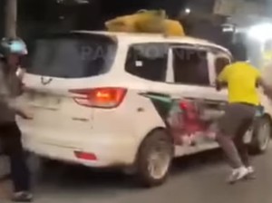 Sopir Ugal-ugalan di Palopo Diamuk Massa Usai Tabrak Lari Warga-3 Mobil