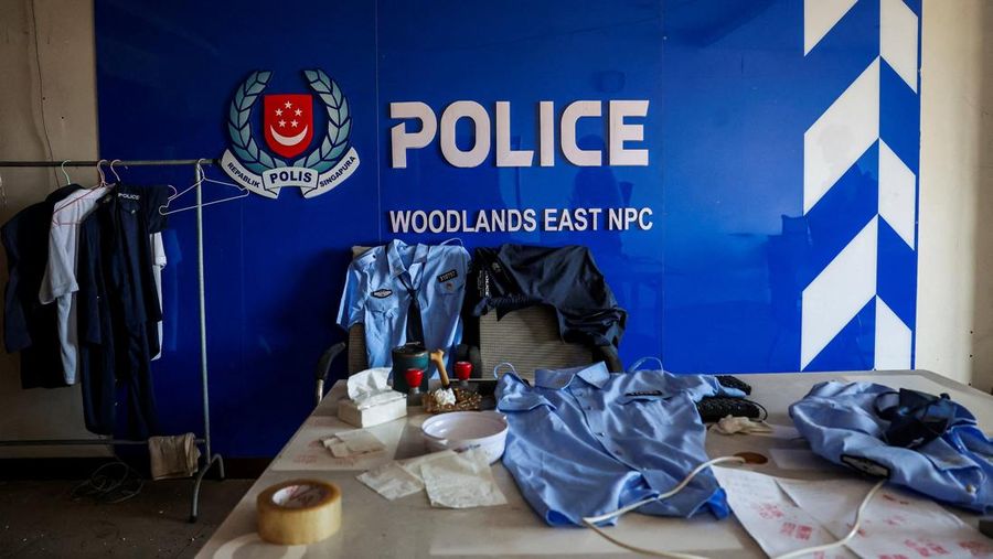 Kompleks penipuan di dekat perbatasan Chong Chom-O&rsquo;Smach antara Thailand dan Kamboja di sepanjang wilayah perbatasan yang disengketakan di Oddar Meanchey, Kamboja, Senin (2/2/2026). (REUTERS/Chalinee Thirasupa)