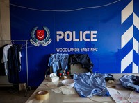 Di dalam kasino O'Smach, sebuah kompleks penipuan di perbatasan Chong Chom-OSmach antara Thailand dan Kamboja di Oddar Meanchey, Kamboja, Selasa (3/2/2026). (REUTERS/Chalinee Thirasupa)