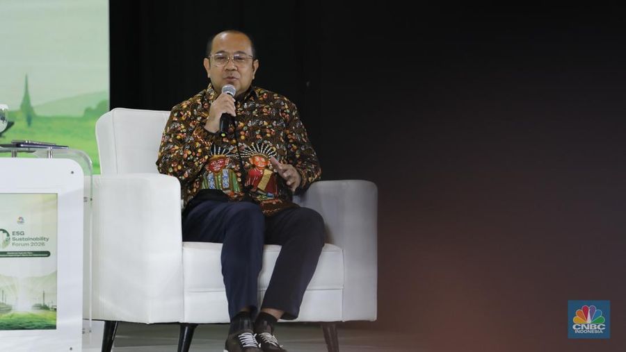 Direktur Utama PAM Jaya, Arief Nasrudin menyampaikan pemaparan dalam acara ESG Sutainability Forum 2026 di Jakarta, Selasa (3/2/2026). (CNBC Indonesia Tri Susilo)
