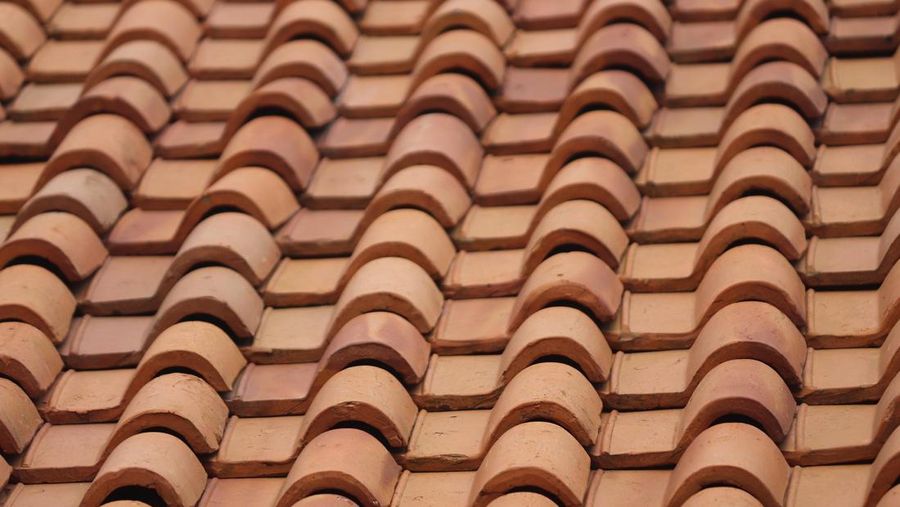Ilustrasi atap genteng. (Dok. Pixabay)