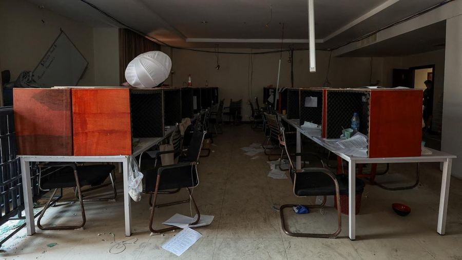 Kompleks penipuan di dekat perbatasan Chong Chom-O&rsquo;Smach antara Thailand dan Kamboja di sepanjang wilayah perbatasan yang disengketakan di Oddar Meanchey, Kamboja, Senin (2/2/2026). (REUTERS/Chalinee Thirasupa)