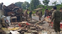 Esek-esek Berkedok Warung Soto di Klaten Dibongkar, Ada Temuan Kondom-Obat Kuat