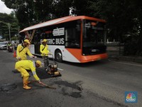 Jalan di Jakarta Tiba-Tiba Dikepung Pasukan Kuning, Ada Apa?