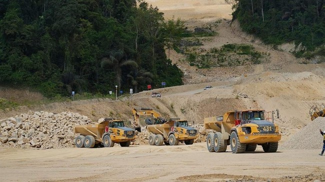 EMAS Mulai Kirim 44,04 Kg Batangan Dore, Siap Masuk Tahap Komersial